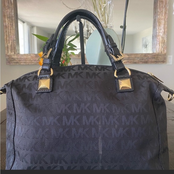 Michael Kors Cloth Logo Black Bag With Wallet - Picture 6 of 12